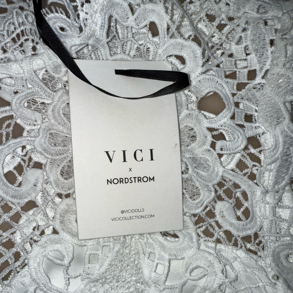 NWT Vici Collection Nordstrom White Crochet Lace Long Sleeve Sheath Dress Large - Picture 11 of 15